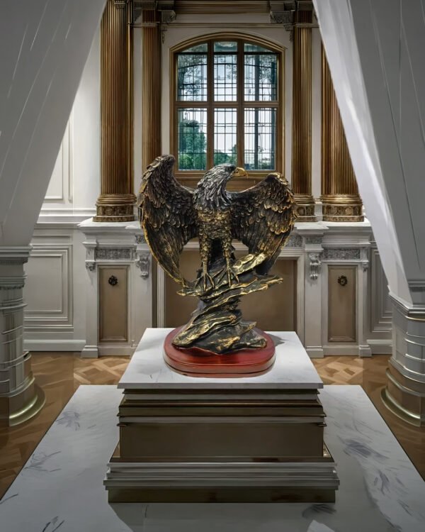 نسر ملكي لديكور فخم