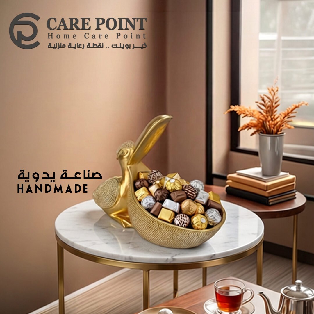 ديكور بجعة ذهبية صناعة يدوية