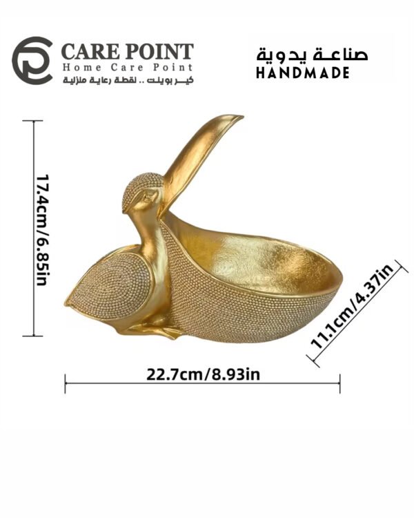 ديكور بجعة ذهبية صناعة يدوية